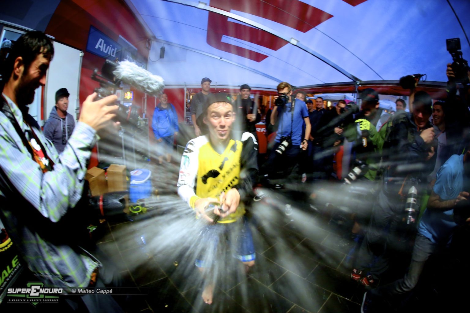 FLOW-FinaleMTB-People-3