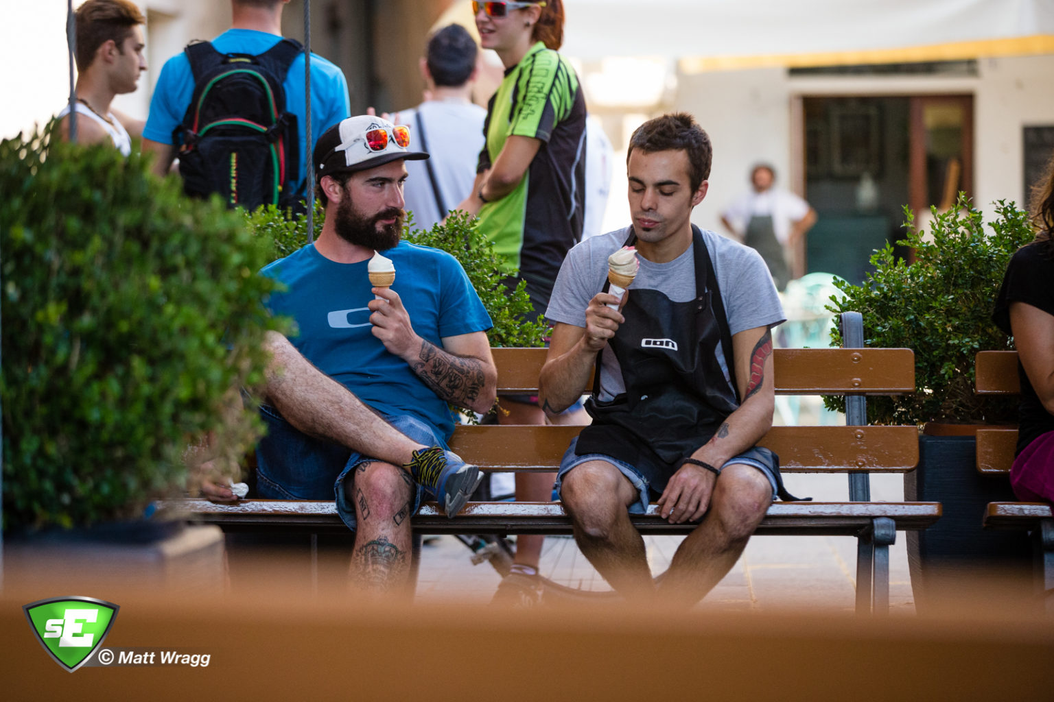 A rider and a mechanic enjoy a post-ride gelato. EWS 7 2014, Finale Ligure. Photo by Matt Wragg